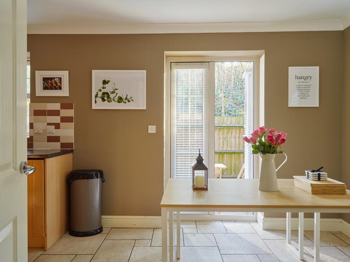 Holiday home Curb - Gorgeous 3 Bedroom House Close To Town Centre *
